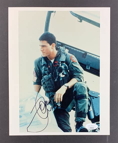 Lot Detail - Tom Cruise Signed 8" x 10" Top Gun Photo (JSA)