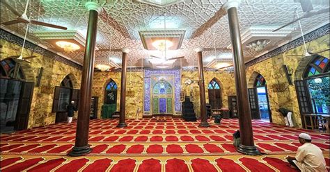 Photos: Mumbai’s Bhendi Bazaar from the inside