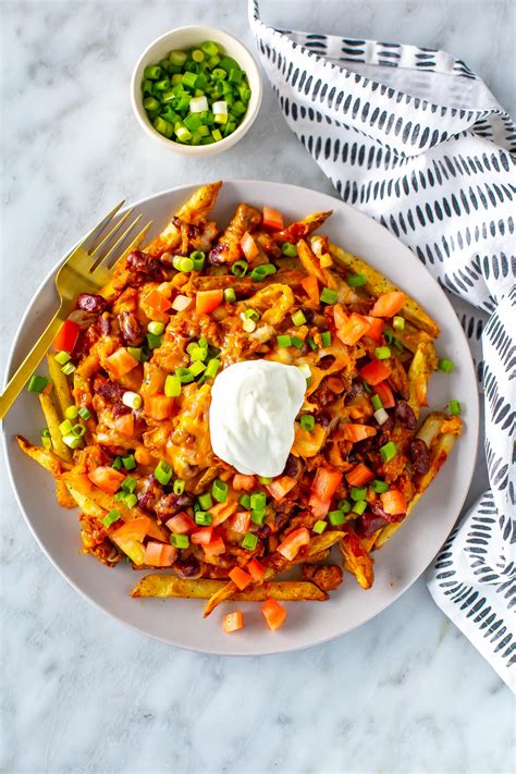 Chili Cheese Fries With Bacon And Sour Cream