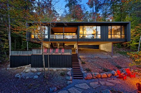 Modern Lake House Slope