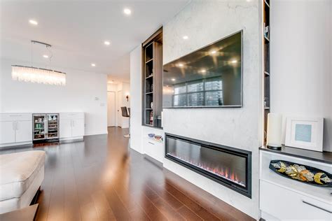 6 Best Types of Flooring for a Condo | Moose Condo Reno