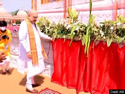Amit Shah unveils 54 feet tall statue of Lord Hanuman at Sarangpur ...