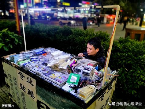 北京商业外摆试点回归，我们需要什么样的“地摊儿”经济？