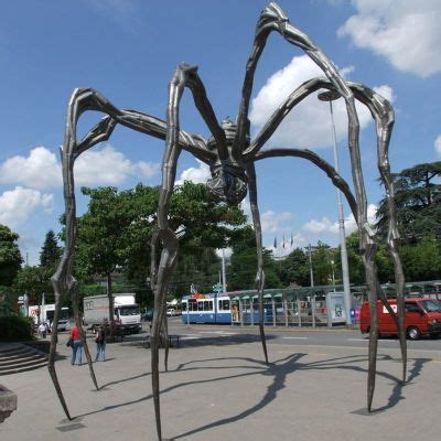 不锈钢蜘蛛雕塑 (1)-宏通雕塑