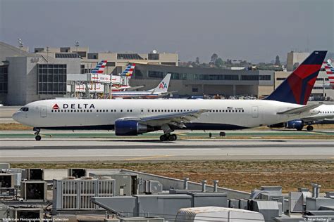 Boeing 767-332, N138DL / 25409, Delta Air Lines (DL / DAL) : ABPic