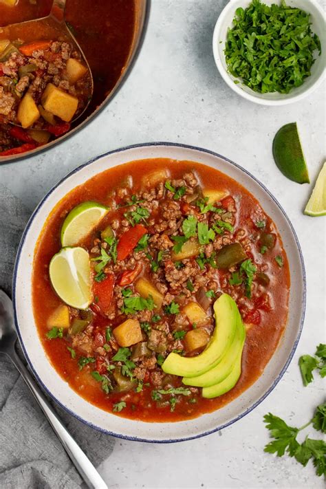 Easy No Bean Chili (Paleo, Gluten-Free) - Beauty and the Bench Press