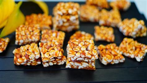 Kappalandi Mittai / Peanut Chitti