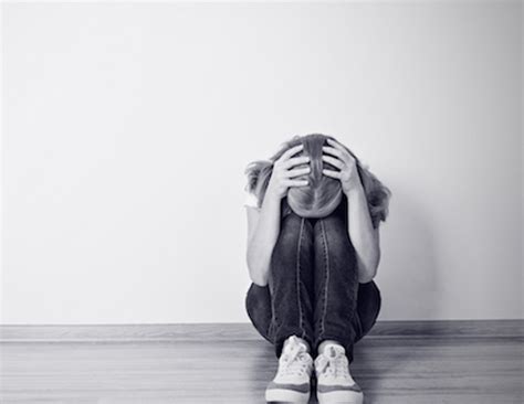 10 Easiest Ways to Fight Depression - lifeberrys.com