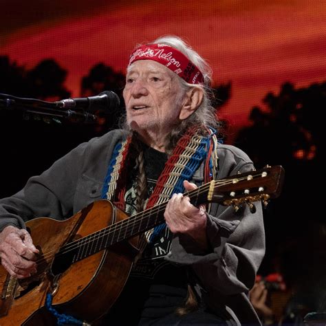 Willie Nelson Country Singer Dead