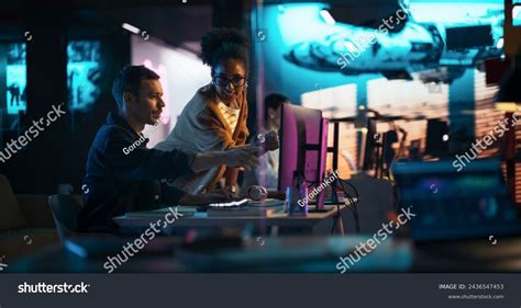 Woman Using Computer At Night: Over 20,451 Royalty-Free Licensable ...