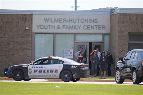 4 Injured in Dallas School Shooting, Authorities Say - The New York Times