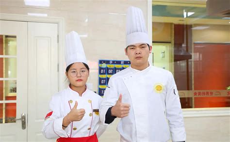学厨的青春，就是有范儿！_新东方烹饪教育官网_幸福味道 新东方制造