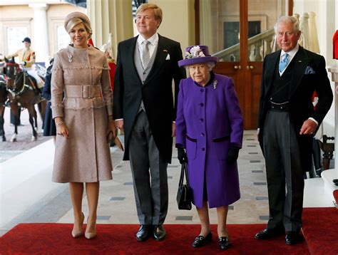 Queen Elizabeth II hosts Dutch king and queen at palace