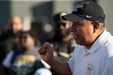 Meet the 2025 MLive Flint-area Football Dream Team for defense - mlive.com