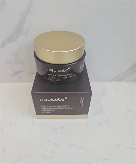 Medicube Deep Vitamin C Golden Boba Capsule Face Moisturizer - Liposome ...