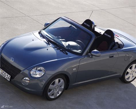 Daihatsu Copen Bilder. Der kompakteste Roadster der Welt.
