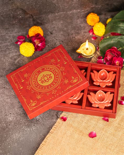 Red Ceramic Diya Gift Set (Set of 4 diyas ) – ServDharm