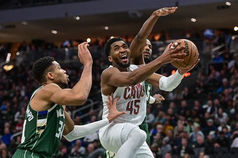 Milwaukee Bucks vs Cleveland Cavaliers Prediction and Preview | Nov. 4 ...
