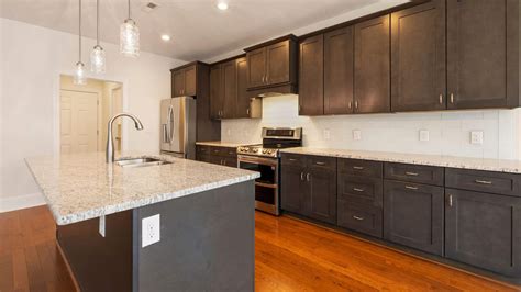 How Much Does Installing New Kitchen Cabinets Cost? - Kitchen Cabinets ...