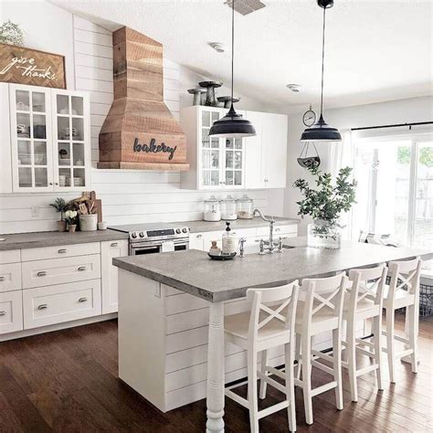 25 Bewildering Farmhouse Kitchen Designs (Traditional Beauties ...
