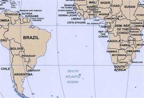 Mapa mostrando aproximação entre costa africana e brasileira no Oceano Atlântico