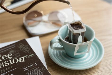 咖啡和茶的提神原理一样吗，哪个提神效果更好？