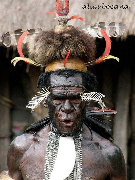 Dani Tribe of Papua: Indigenous Practices & Traditional Dress in Indonesia’s Highlands