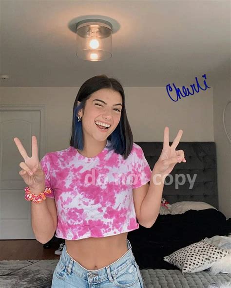 Buy Charli D'Amelio dancer TikTok superstar reprint signed 8x10 photo ...