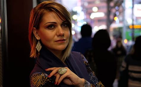 Fujifilm Fujinon XF 35mm F2 R WR Prime Lens - Black (Weather Resistance ...