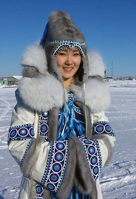Эвенки - YakutskHistory | Traditional outfits, Traditional dresses, Fashion