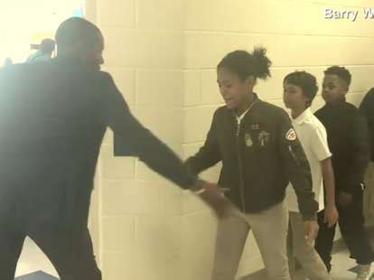 Elementary Teacher Barry White, Jr. Has Special Handshake For Students ...