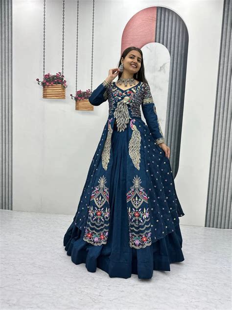 LEHENGA CHOLI – LABEL AKANSHA