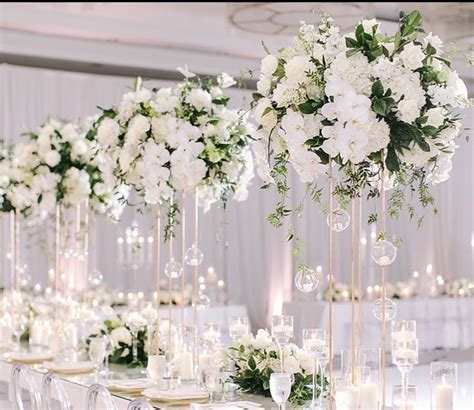 Elegant White Wedding Flower Centerpieces