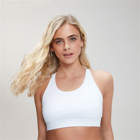 Women's Sports Bras | Gym Clothing | MYPROTEIN™