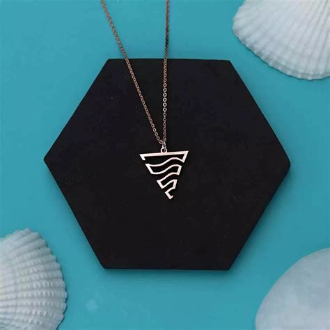 Pyramid Pendant Necklace – Modern Jewelry with Geometric Design – Ampkrafts