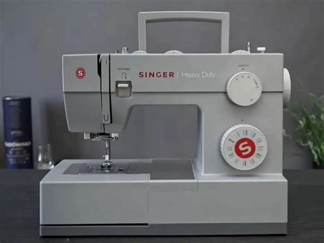 Threading My Singer Sewing Machine 4423 的图像结果