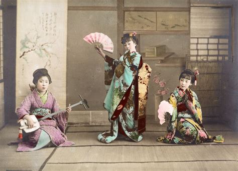 A glimpse into the misunderstood history of geisha | National Geographic