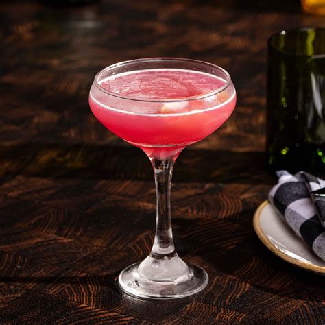 Basso on the Plaza | Italian Restaurant in Westport Plaza