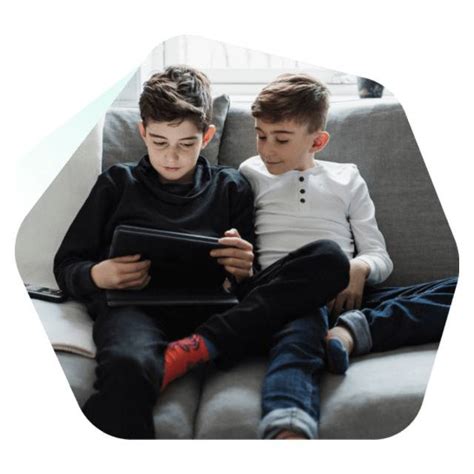 Kaspersky Total Security (Card) : [1 Device - 1 Year] | Anas-IQ