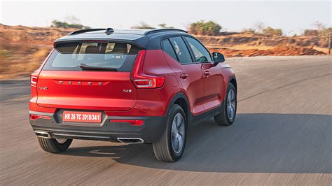 Volvo XC40 2020 T4 R Design Exterior Car Photos - Overdrive