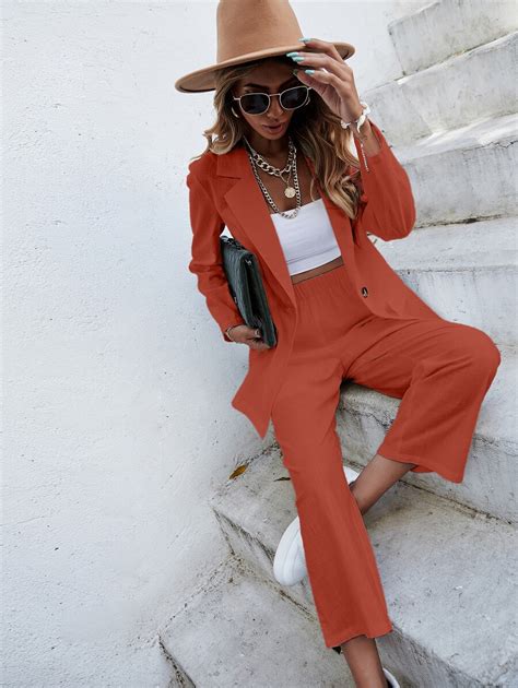 SHEIN Relaxiva Sólido Coleira de lapela Botão frontal Blazers E Calças ...