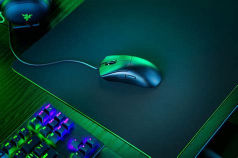 Razer DeathAdder V3 Ultra-lightweight Ergonomic Esports Wired ...