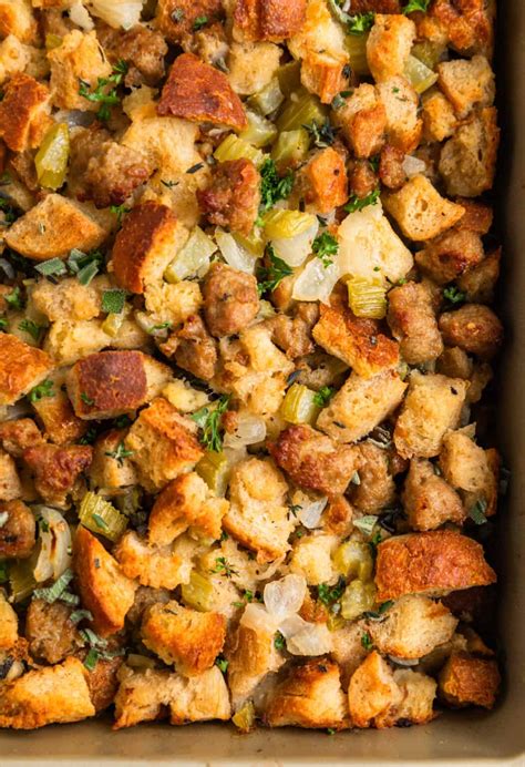 Easy Turkey Sausage Stuffing Recipe - Classic Thanksgiving Dish ...