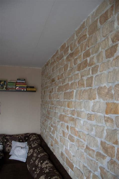 Toskanischer Stein im Provence Stil an der Wand Piaskowiec polski stara ...