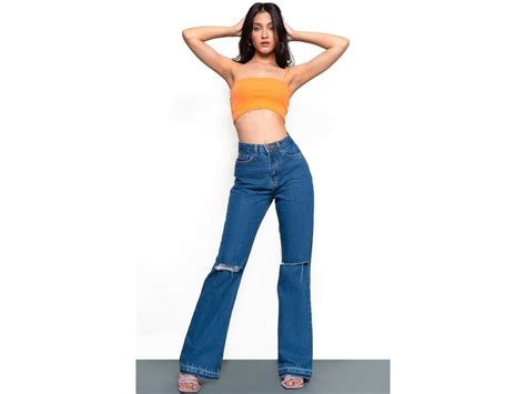 Bell Bottom Jeans Ideas: 10 Ways To Style Bell Bottom Jeans For Women