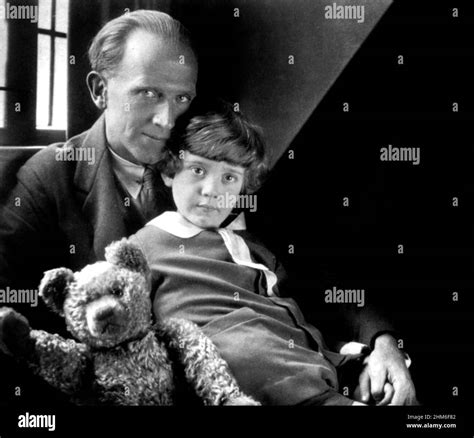 Winnie the pooh hi-res stock photography and images - Alamy