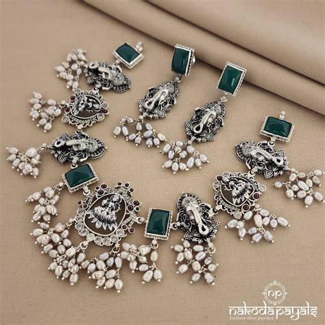 Paradisaical Ganesha Lakshmi Neckpiece With Earrings (N8842) – Nakoda ...