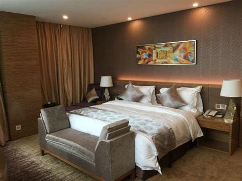 BEST WESTERN PLUS GEMS CUBE HOTEL (Shenzhen) - Motel Reviews, Photos ...