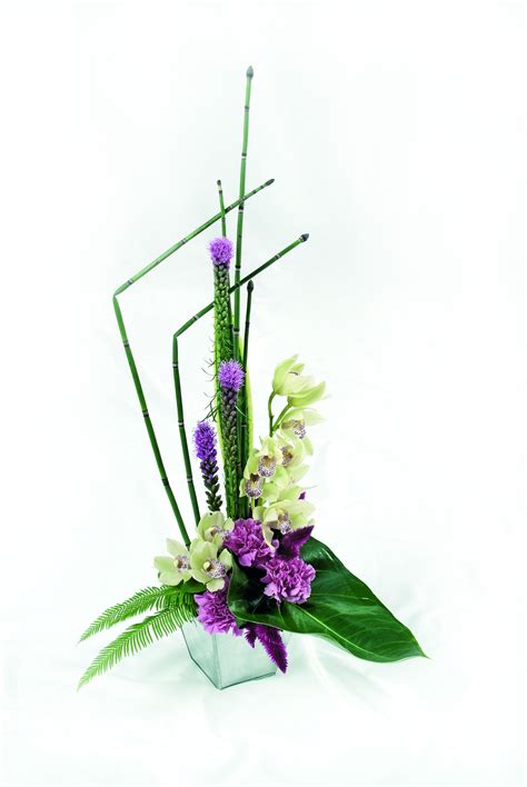 Tall Modern Flower Arrangement - Flower Cellar Shop