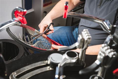 How to String Tennis Racket 的图像结果